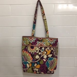 Vera Bradley Tote. Excellent condition. 14x13x41/2